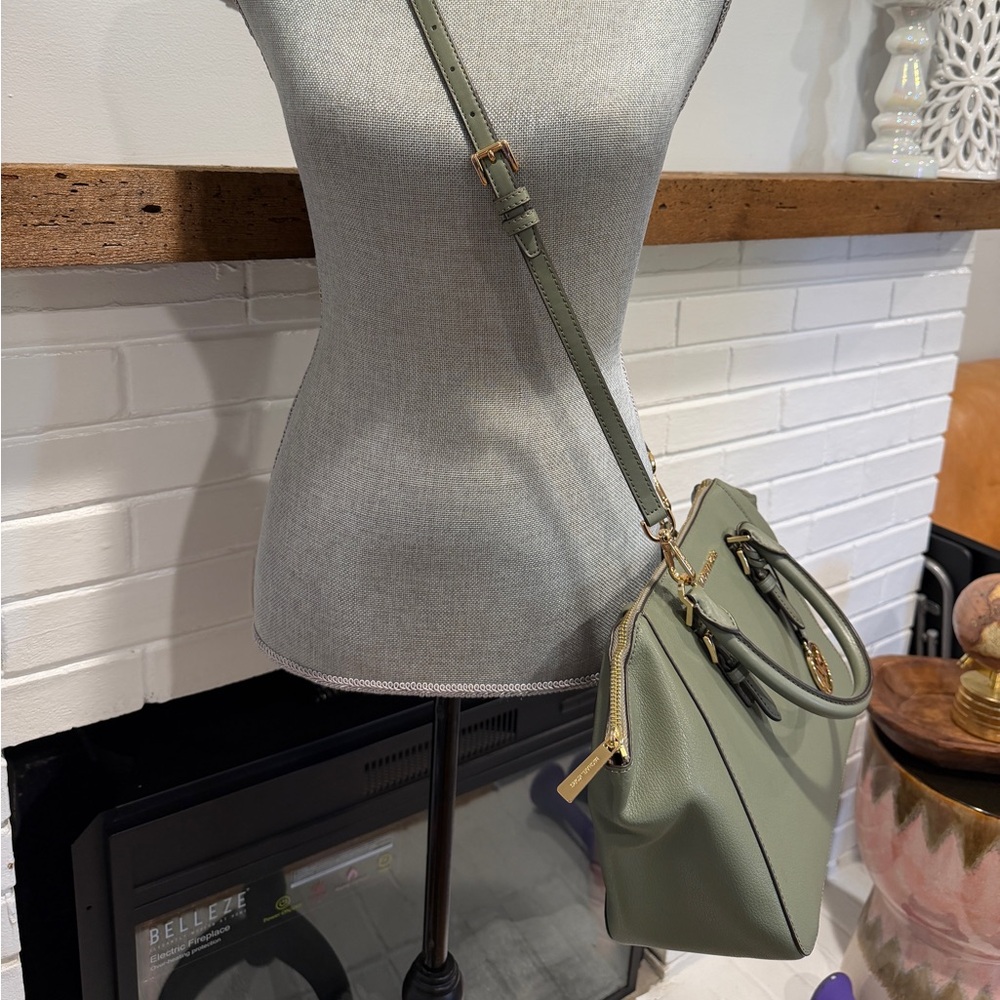 New! MK! - Picture 8 of 17